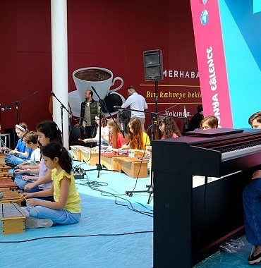 orff-orkestrasindan-muhtesem-23-nisan-konseri.jpg