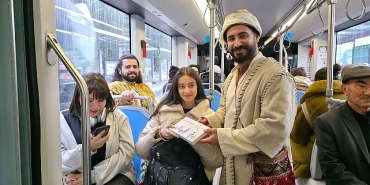 roman-kahramanlarini-bildiler-kitaplari-kazandilar.jpg