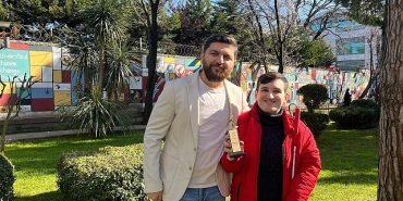 ustun-basari-odullu-serdar-karan-engelim-odul-almama-engel-olmadi.jpg