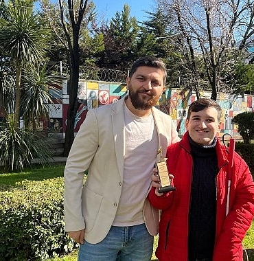 ustun-basari-odullu-serdar-karan-engelim-odul-almama-engel-olmadi.jpg
