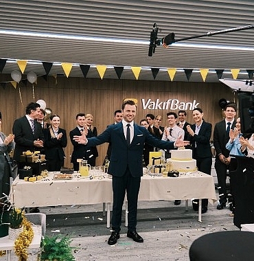 vakifbank-ulkemize-duydugu-askla-buyuyor.jpg