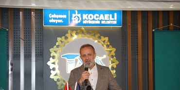 yazar-tufan-kitaplarin-donusturucu-gucunu-paylasti.jpg