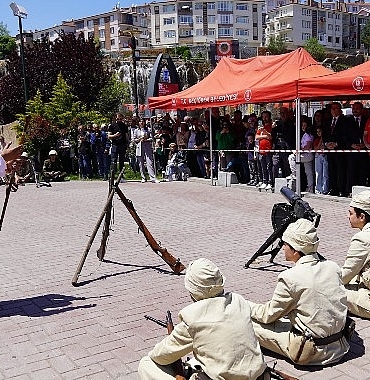 1071den-1923e-turk-destani-platosu-keciorende.jpg