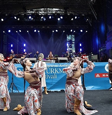 4-uluslararasi-antalya-yoruk-turkmen-festivalinde-ilk-gun-coskusu.jpg