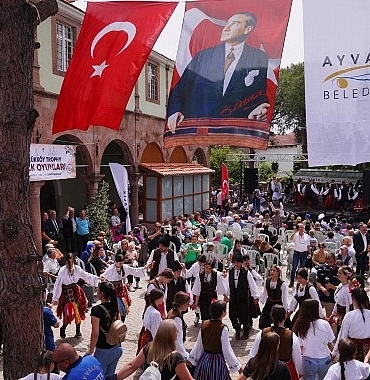 8inci-ayvalik-kucukkoy-teferic-senlikleri-programi-belli-oldu.jpg