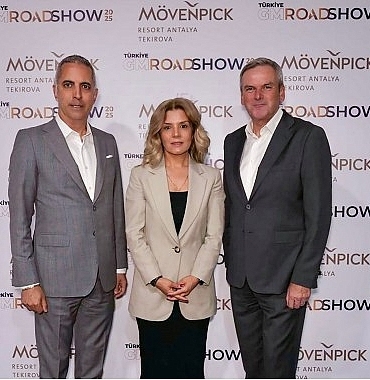 accor-gm-roadshow-2025-toplantisinda-genel-mudurleriyle-gelecek-stratejilerini-paylasti-ilk-ceyrek-sonuclarini-kutladi.jpg
