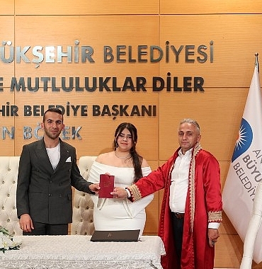 antalya-buyuksehir-belediyesi-nikah-salonunda-05-05-2025-yogunlugu.jpg