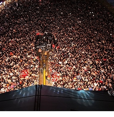 aydin-buyuksehir-belediyesi-19-mayis-ataturku-anma-genclik-ve-spor-bayramini-40-bin-aydinliyla-kutladi.jpg