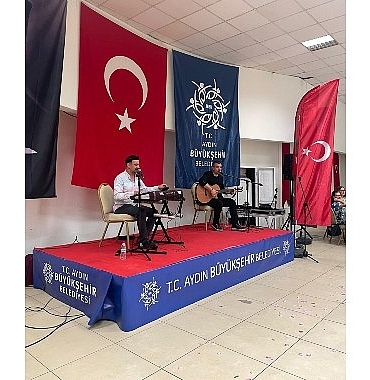 aydinlilar-anneler-gununu-buyuksehir-belediyesi-ile-birlikte-kutladi.jpg