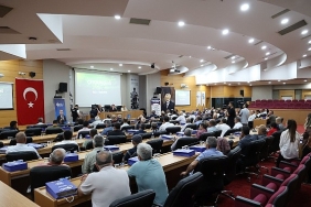 baskan-muhittin-bocek-ciftcilerle-bir-araya-geldi.jpg