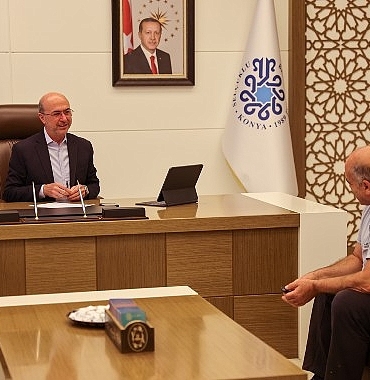 baskan-pekyatirmaci-halk-gununde-vatandaslarla-bir-araya-geldi.jpg