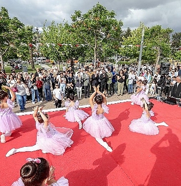 bayraklida-gencler-genclik-ve-spor-festivalinde-bulustu.jpg