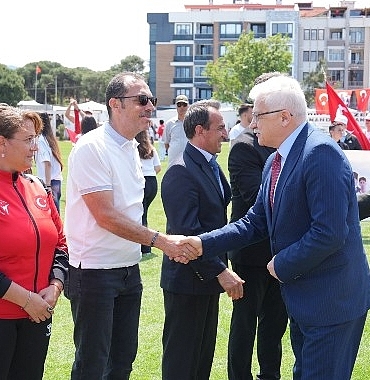 burhaniyede-19-mayis-coskusu-yasandi.jpg