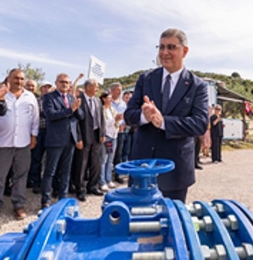 dikilide-toprak-suyla-bulustu-uretici-bayram-sevinci-yasadi.jpg