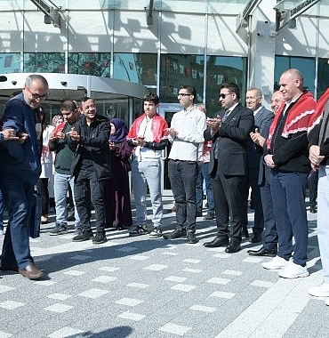 engel-tanimayan-yurekler-vatan-sevgisiyle-yemin-etti.jpg