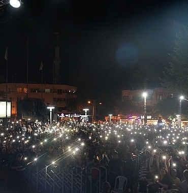 fener-alayi-ve-hande-unsal-konserine-yogun-ilgi.jpg