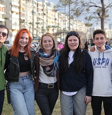 gencligin-sesi-konaktan-yukselecek.jpg