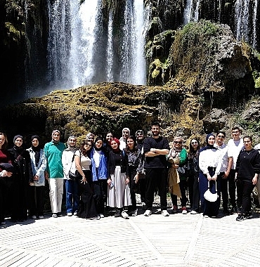 genclik-meclisi-universite-ogrencileri-icin-cesitli-etkinlikler-duzenlemeye-devam-ediyor.jpg