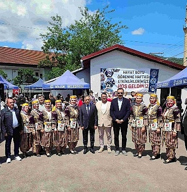 golcuklu-kadinlar-el-becerilerini-siretiyede-sergiledi.jpg