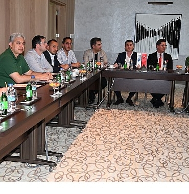is-dunyasi-kemerde-bulusacak.jpg