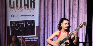 ismail-baha-surelsan-konservatuvarindan-gitar-orkestrasi-konseri.jpg