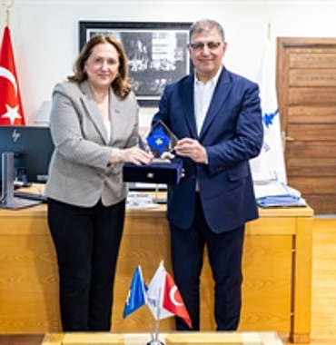 izmir-ile-kosova-arasinda-guc-birligi.jpg