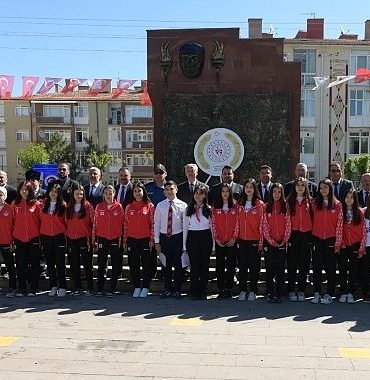 kahramankazanda-19-mayis-dolu-dolu-gecti.jpg