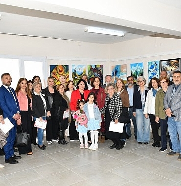 kaklic-sanat-akademisinin-yil-sonu-sergisi-buyuk-ilgi-gordu.jpg