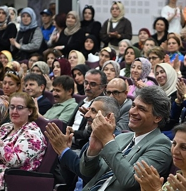 karmek-yil-sonu-sergisi-buyuk-begeni-topladi.jpg