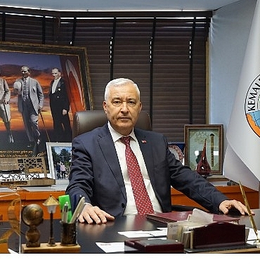 kemalpasa-52-altin-kiraz-kultur-ve-sanat-festivali-icin-gun-sayiyor.jpg