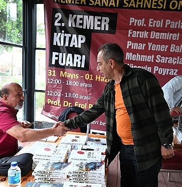 kemer-kitap-fuari-basladi.jpg