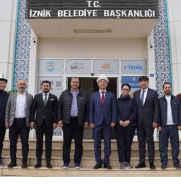 kirgiz-halki-iznikte-senliklerde-bulustu.jpg