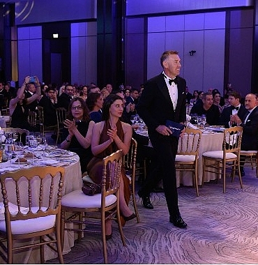 koray-group-70-yil-donumunu-bogazda-buyuleyici-bir-gala-ile-kutladi.jpg