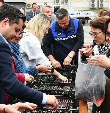 luleburgaz-belediyesinden-vatandaslara-20-bin-adet-fide.jpg
