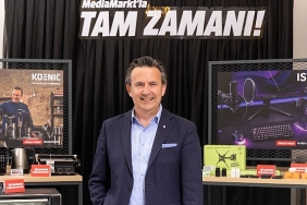 mediamarkt-turkiye-ceosu-hulusi-acar-mediamarkt-turkiye-olarak-perakendenin-donusumune-liderlik-ederken-turkiyenin-gelecegine-de-yatirim-yapmaya-devam-edecegiz.jpg