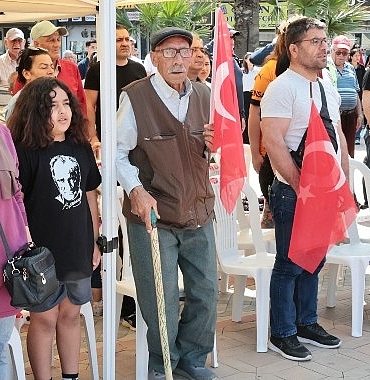 menemende-19-mayis-coskusu-yasandi.jpg