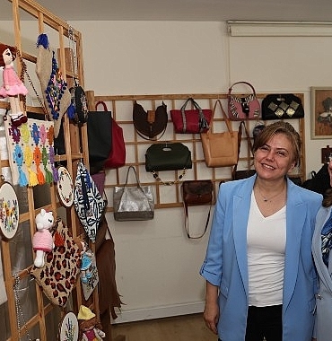 nilsemin-12nci-sergisi-acildi.jpg