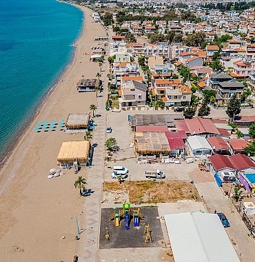 seferihisar-belediyesinden-urkmeze-denize-sifir-sosyal-tesis.jpg