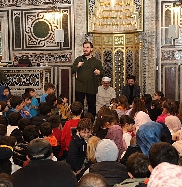 sertac-abi-cocuklara-oyun-dunyasini-anlatacak.jpg