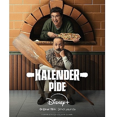 tolga-cevik-ve-ibrahim-buyukakin-basrollerinde-yer-aldigi-ailecek-keyifle-izlenebilecek-yeni-orijinal-film-kalender-pide-simdi-disneyta-yayinda.jpg