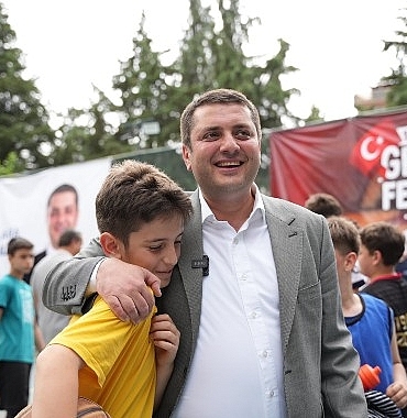 torbalida-19-mayis-coskusu-genclik-festivali-ile-zirveye-cikti.jpg