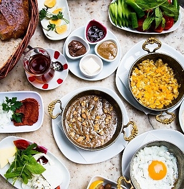 tum-dunyadan-yemek-tutkunlarinin-ilk-adresi-istanbul.jpg
