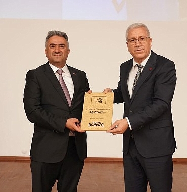 turk-patent-ve-marka-kurumu-baskani-prof-dr-m-zeki-durak-ege-universitesine-konuk-oldu.jpg