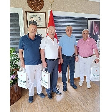 zonguldak-kiz-ilkogretmen-okulu-mezunlarindan-baskan-topalogluna-ziyaret.jpg