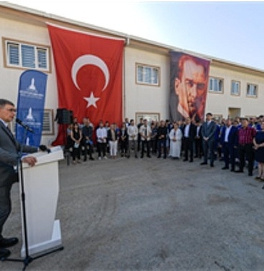 baskan-tugay-kurban-bayrami-oncesi-izsu-calisanlari-ile-bulustu.jpg