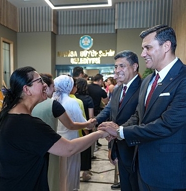 baskan-zeyrek-belediye-calisanlariyla-bayramlasti.jpg