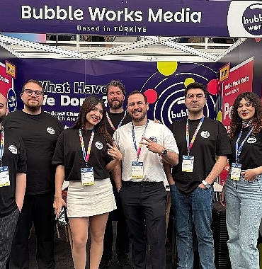 bubble-works-media-the-podcast-show-londona-katilan-ilk-turk-sirketi-oldu.jpg