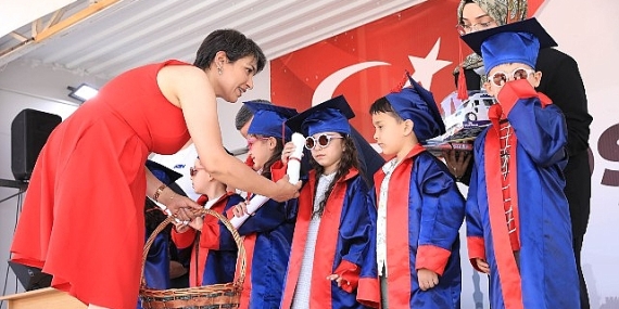 Çocuk Gelişim Merkezleri’nde Mezuniyet Coşkusu