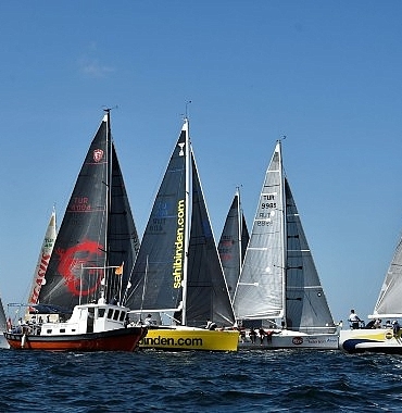 deniz-kizi-kadin-yelken-kupasi-10-yilinda.jpg