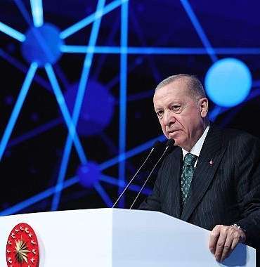 egitimde-yapay-zeka-vizyonunu-ele-alan-tetz-cumhurbaskani-erdoganin-katilimiyla-basladi.jpg